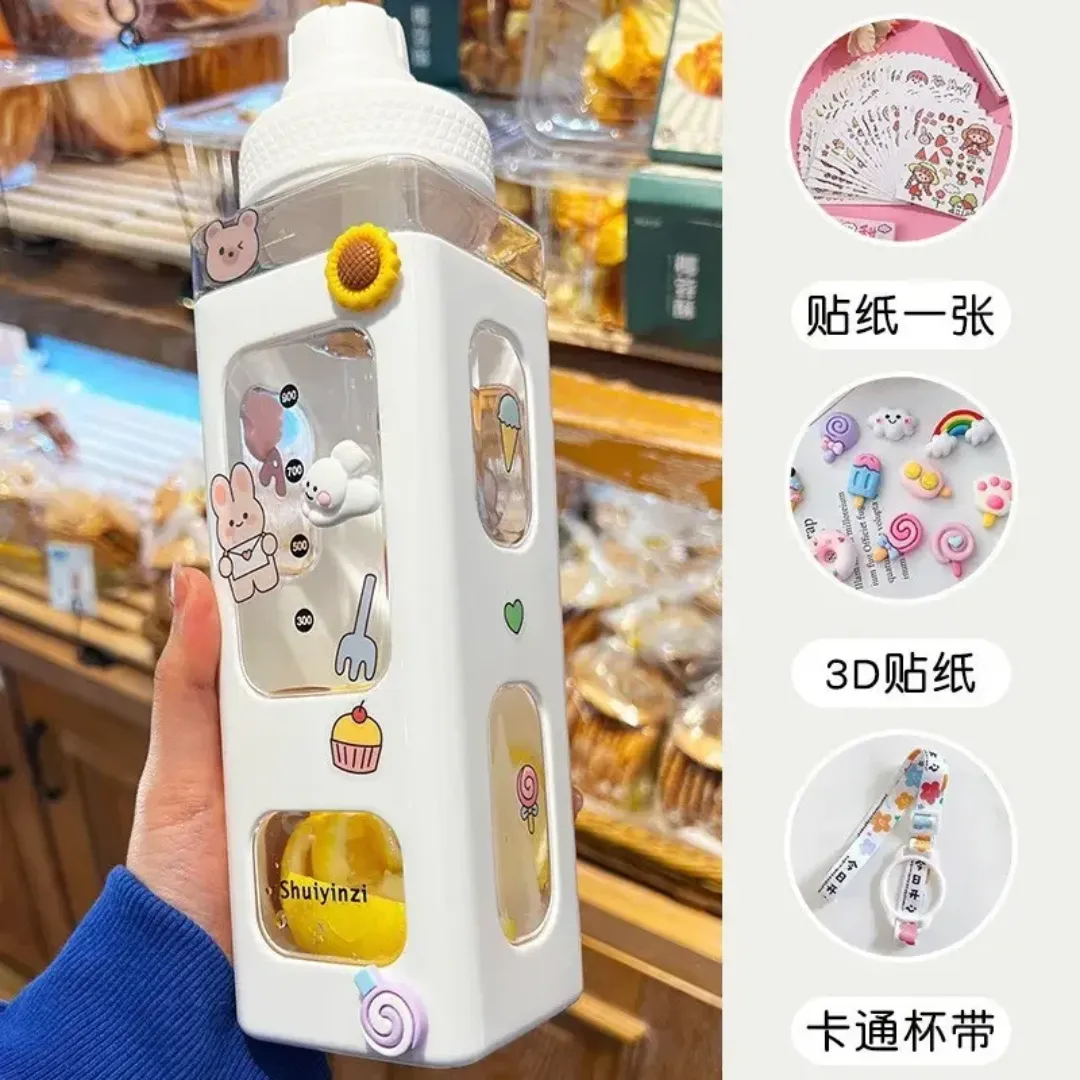 Bouteille d’eau kawaii décorée – Gourde plastique avec paille intégrée et motifs 3D