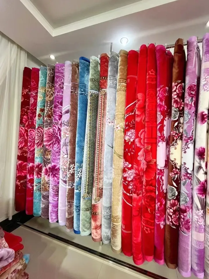 Couverture douce en flanelle à motif floral – 140×190 cm – Plusieurs couleurs disponibles