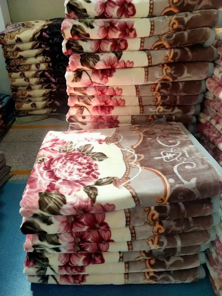 Couverture douce en flanelle à motif floral – 140×190 cm – Plusieurs couleurs disponibles