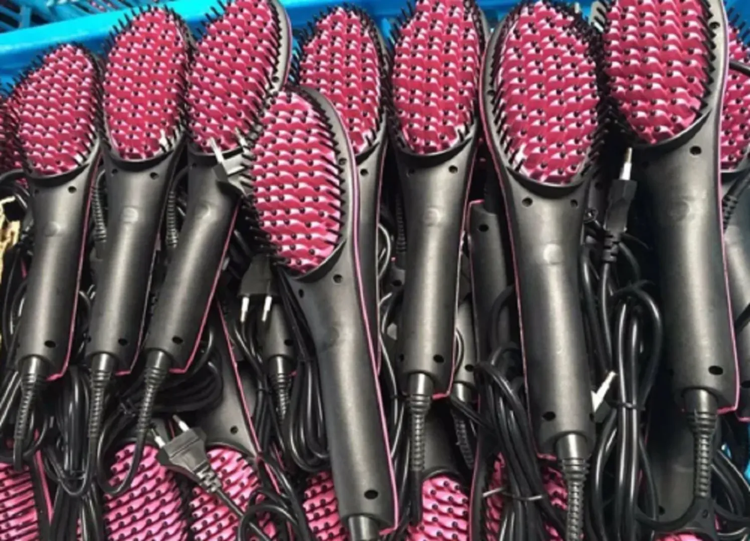 Brosse à Lisser Chauffante avec Ions Négatifs – Peigne Lissant Anti-Frisottis