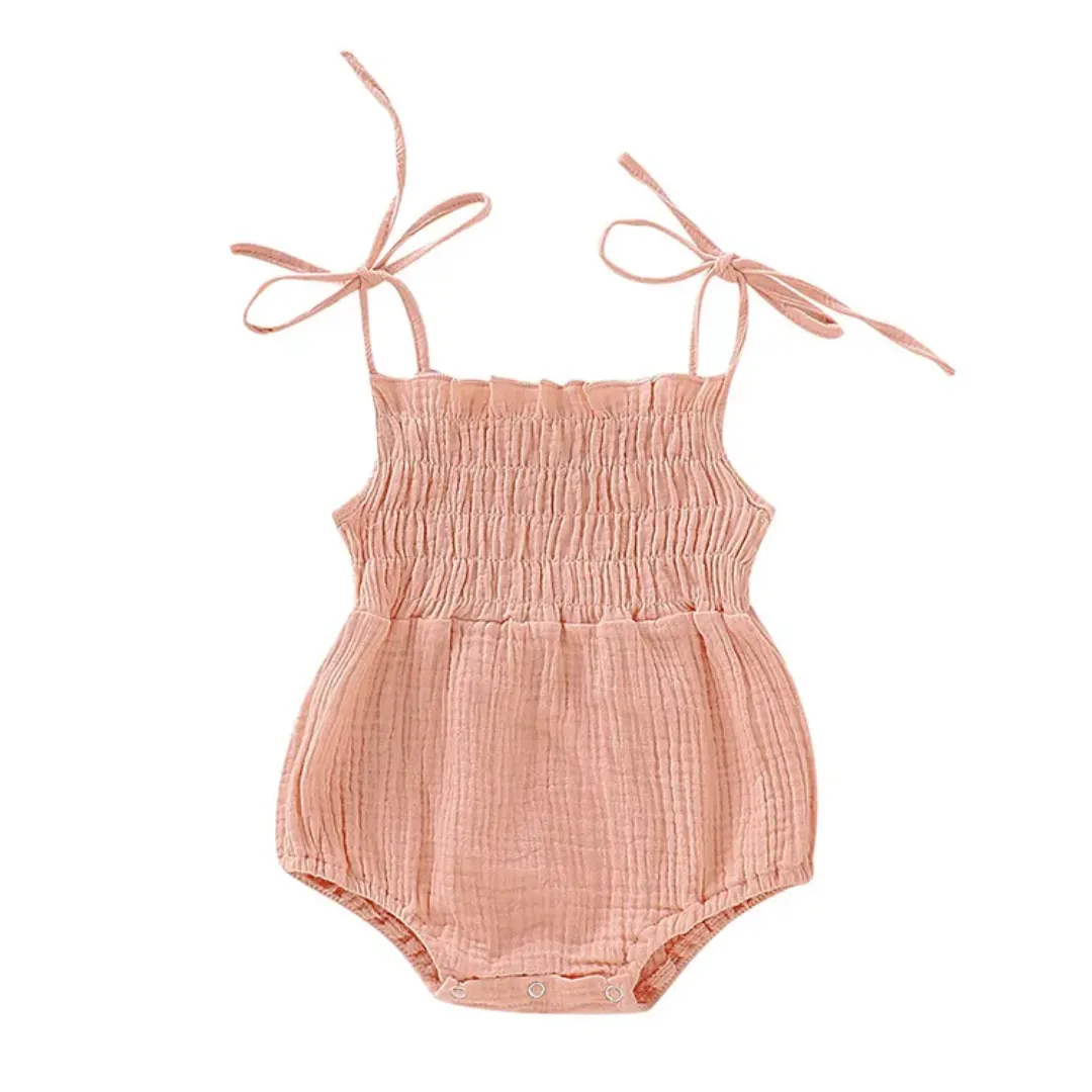 Barboteuse bébé fille – Bretelles à nouer, coton gaufré gris clair