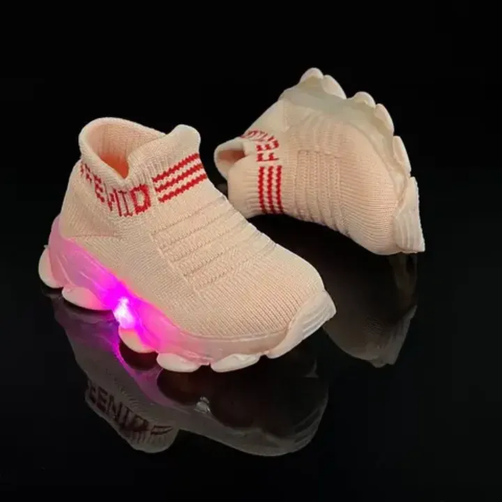 Baskets Enfants avec Semelle LED Lumineuse – Chaussures Respirantes et Confortables