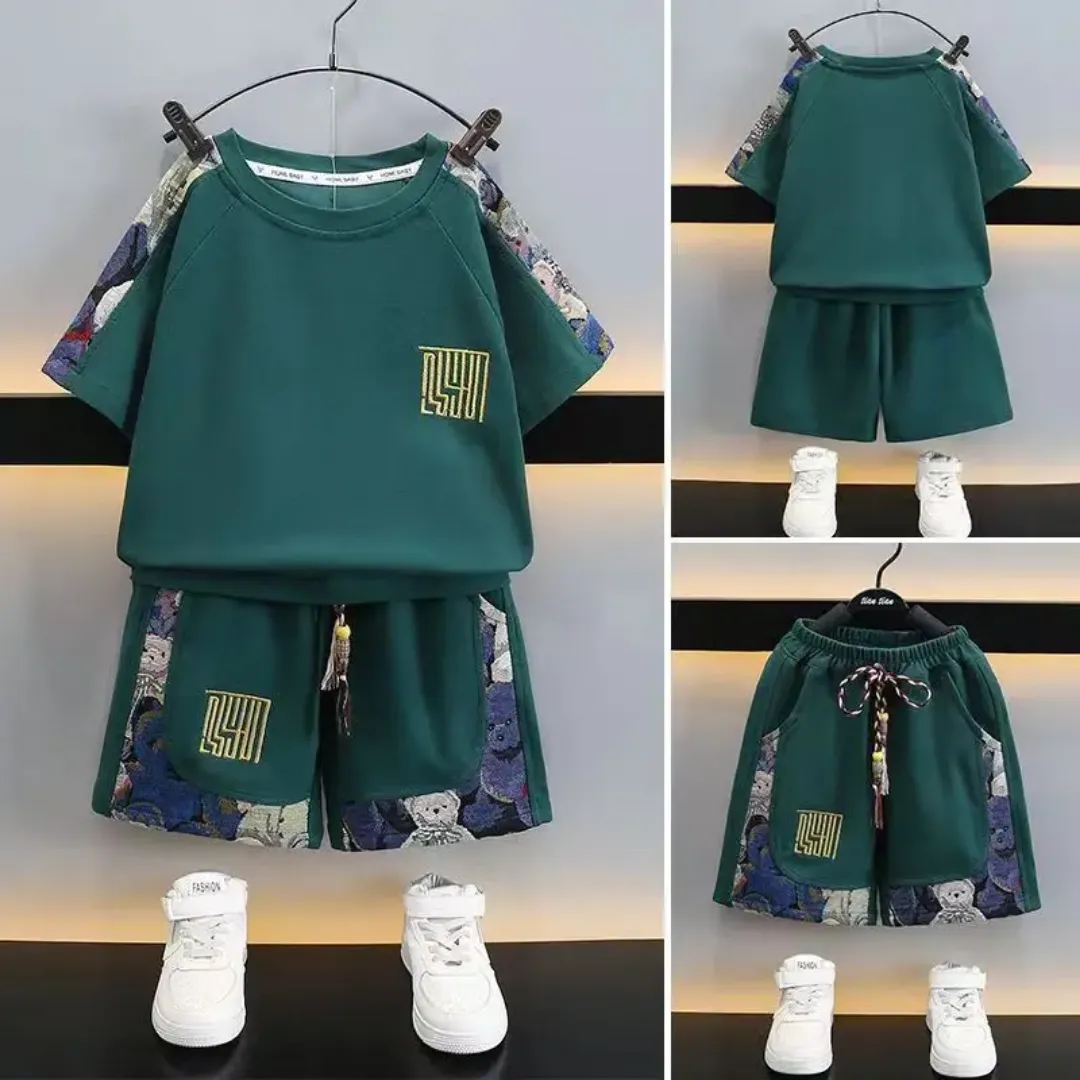 Ensemble garçon été blanc avec détails imprimés – T-shirt + short assorti