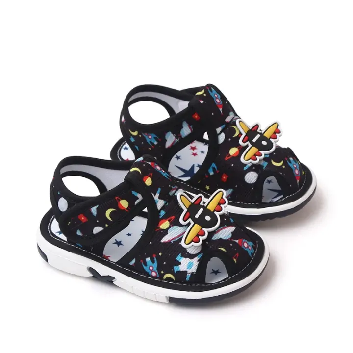 Chaussures de marche sonore pour bébé en bas âge, sandales de conception d'avion