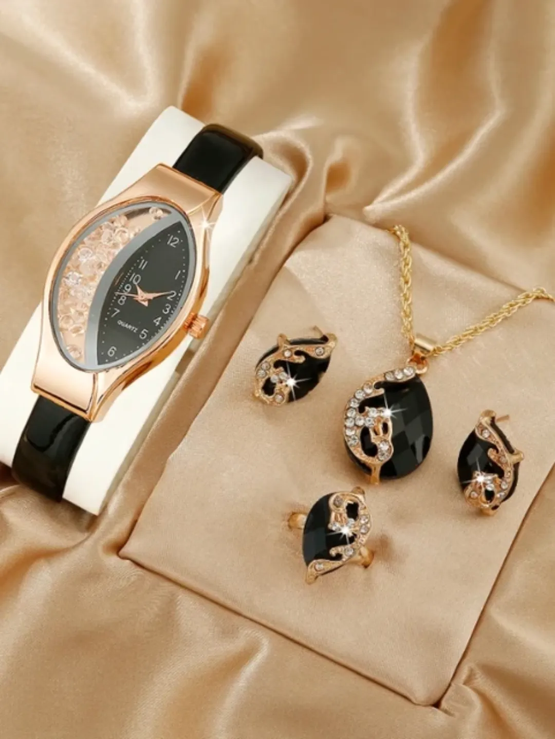 NJC Nouveau 5pcs Set Montres Femmes Bracelet en Cuir