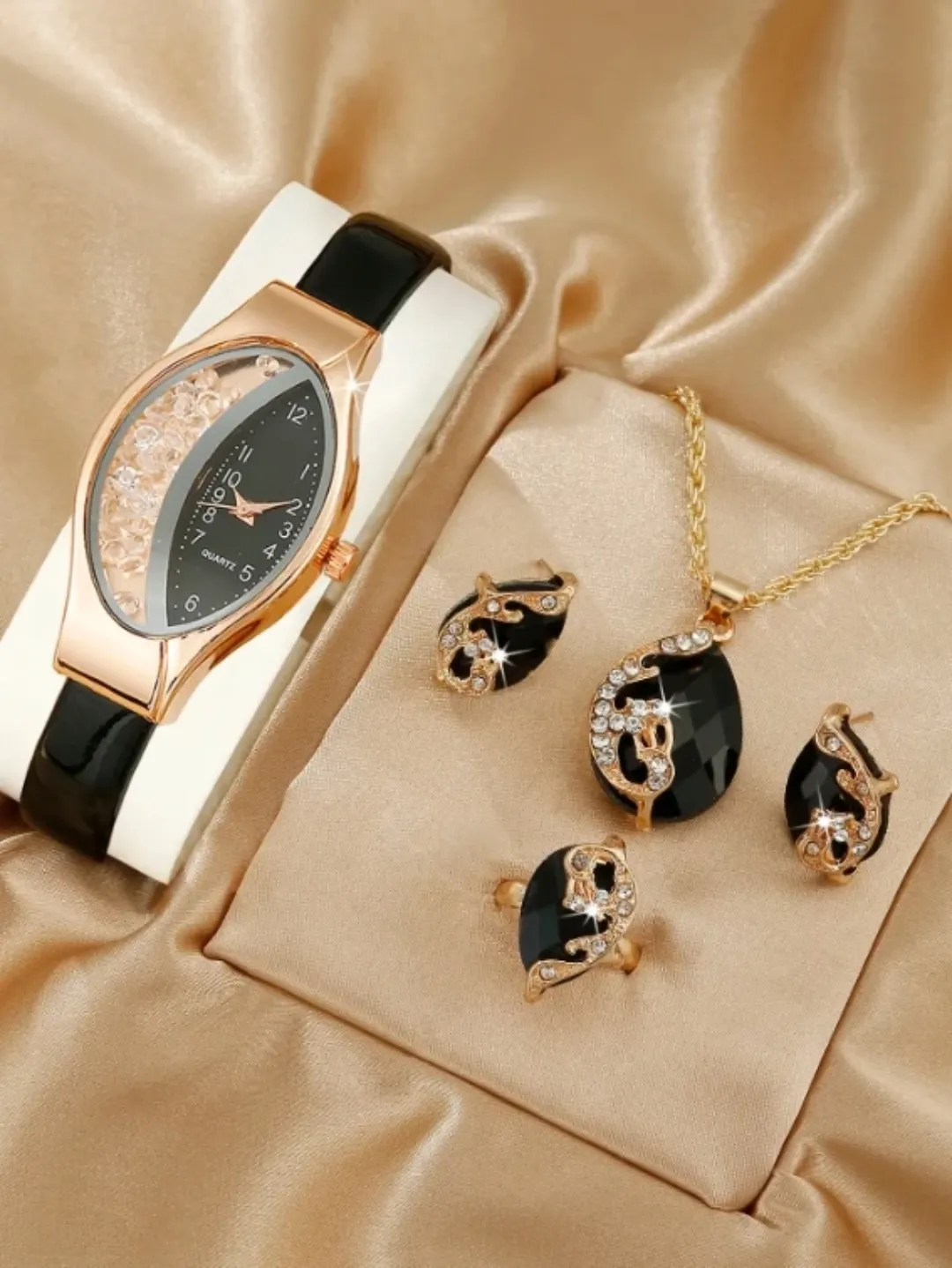 NJC Nouveau 5pcs Set Montres Femmes Bracelet en Cuir