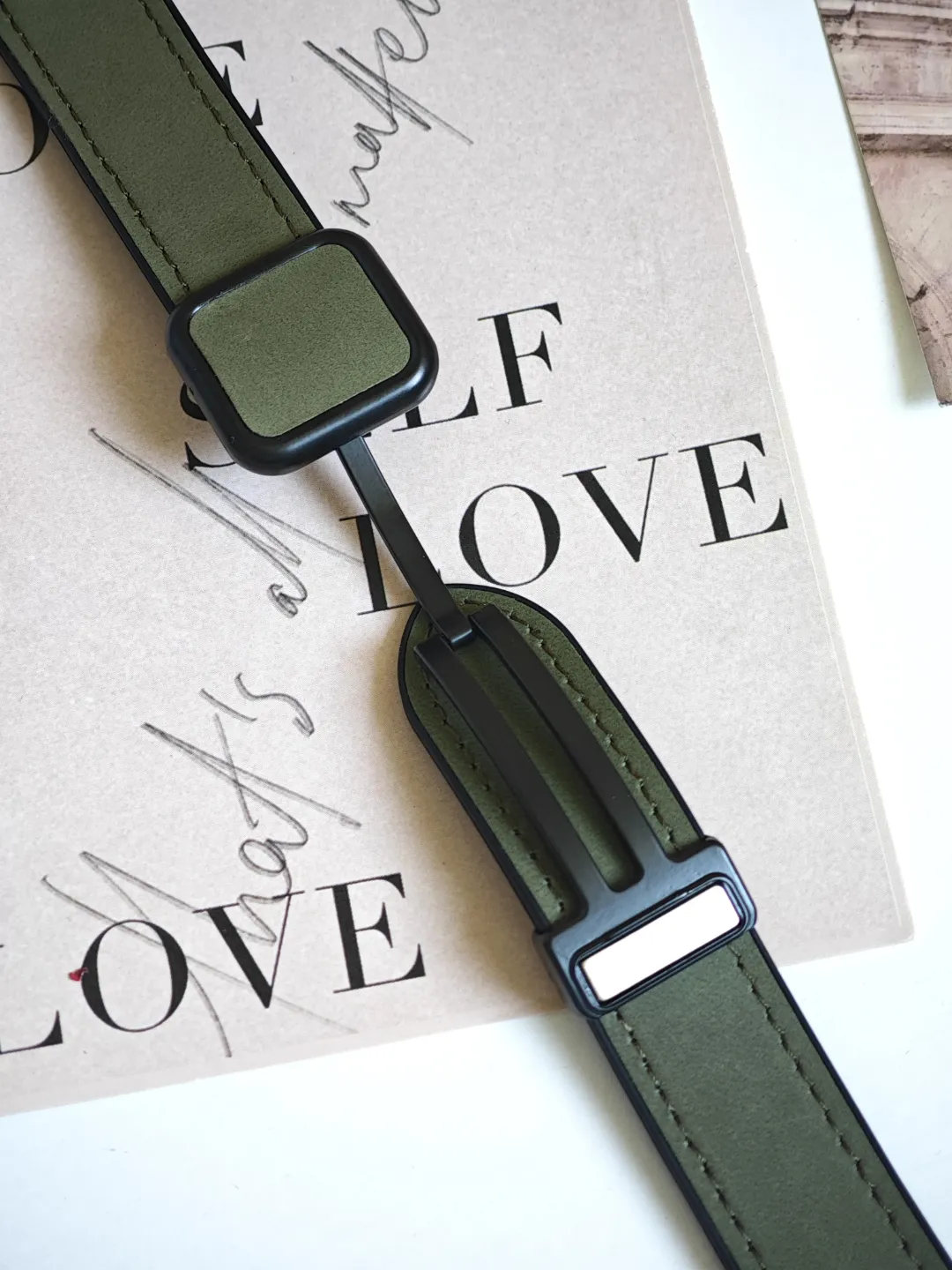 Bracelet en cuir et silicone pour Apple Watch 9 Ultra