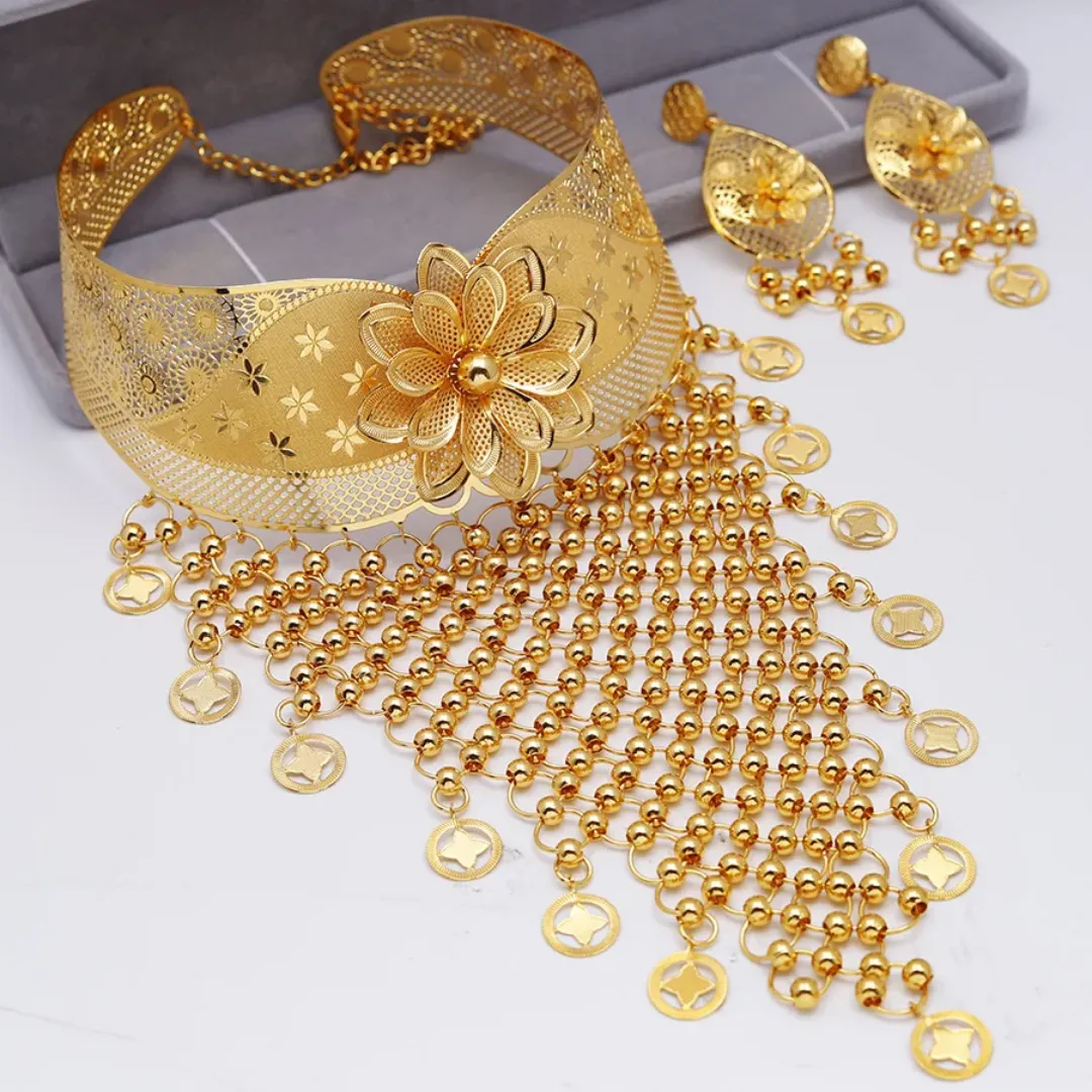 Ensemble de boucles d'oreilles et collier fleur creux style vintage plaqué or 24 carats