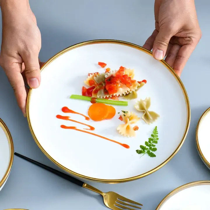 Ensemble de vaisselles 18 pièces en porcelaine avec finition dorée – Raffinement pour 3 à 4 personnes