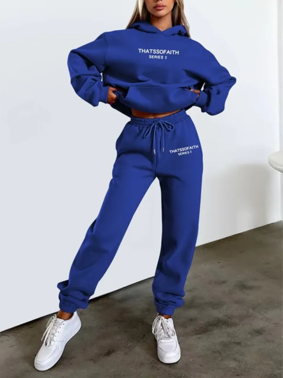 Ensemble de vêtements d'hiver européens et américains Sweat-shirt à capuche à impression de lettres avec pantalon en polaire à coupe ample